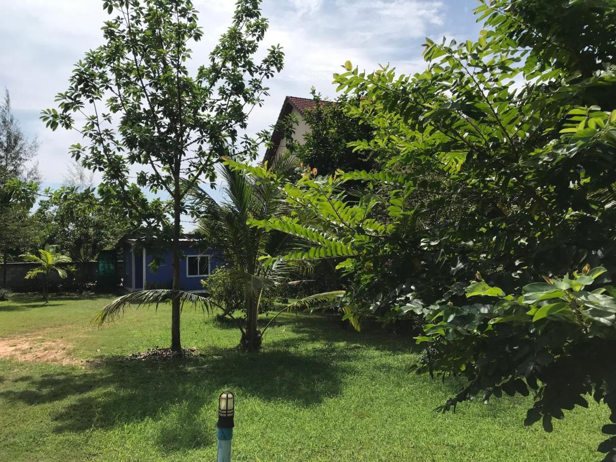 Tara House Hotel Koh Lanta Bagian luar foto