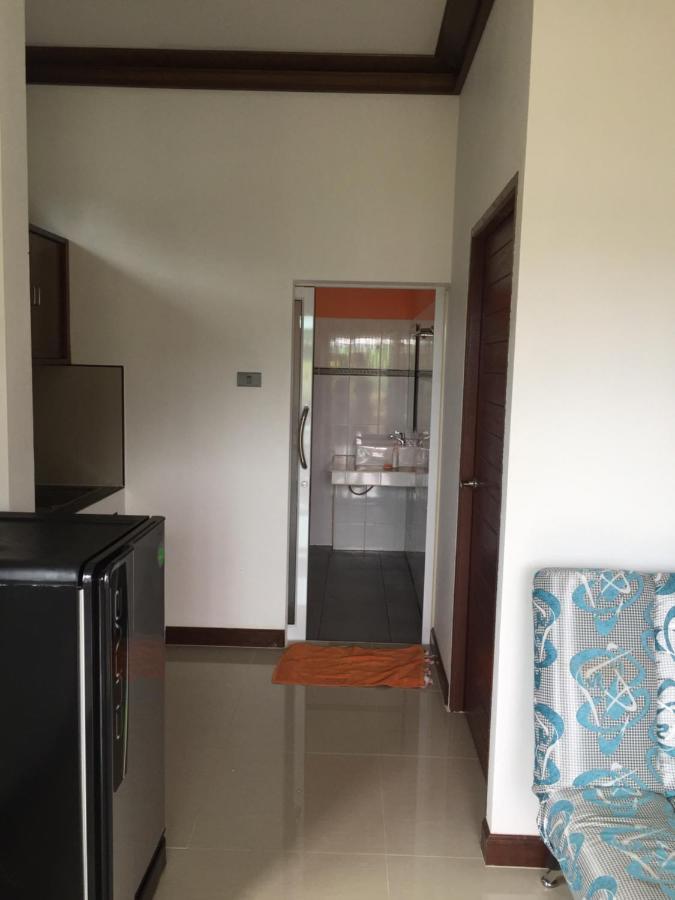 Tara House Hotel Koh Lanta Bagian luar foto
