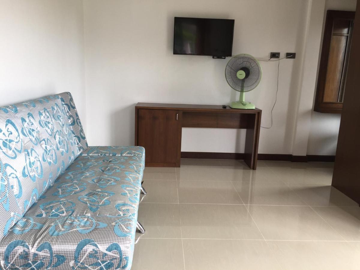 Tara House Hotel Koh Lanta Bagian luar foto