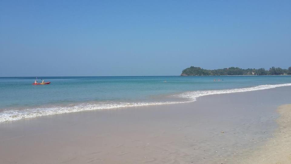 Tara House Hotel Koh Lanta Bagian luar foto